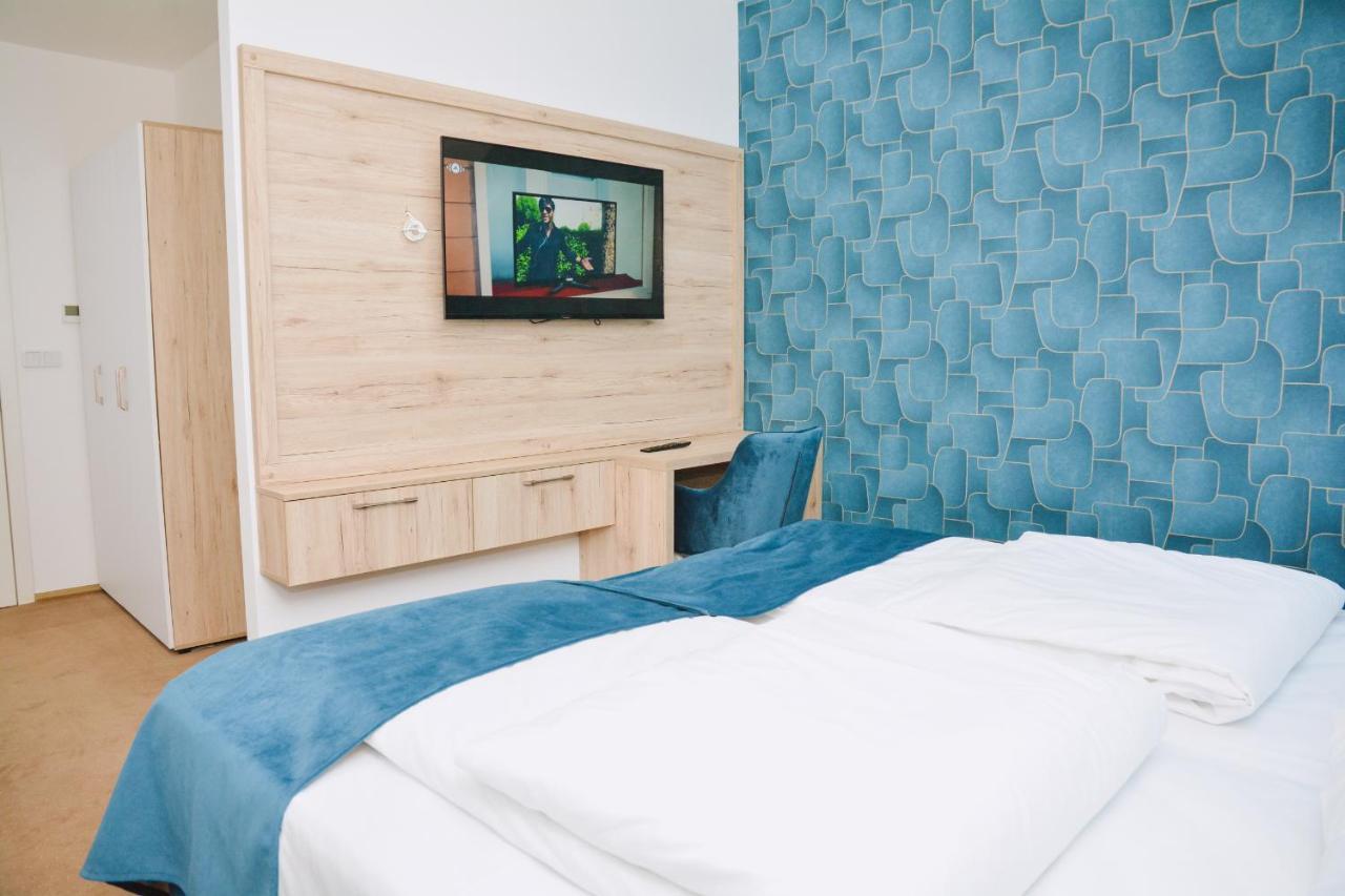 Hotel Divanhana Brčko エクステリア 写真