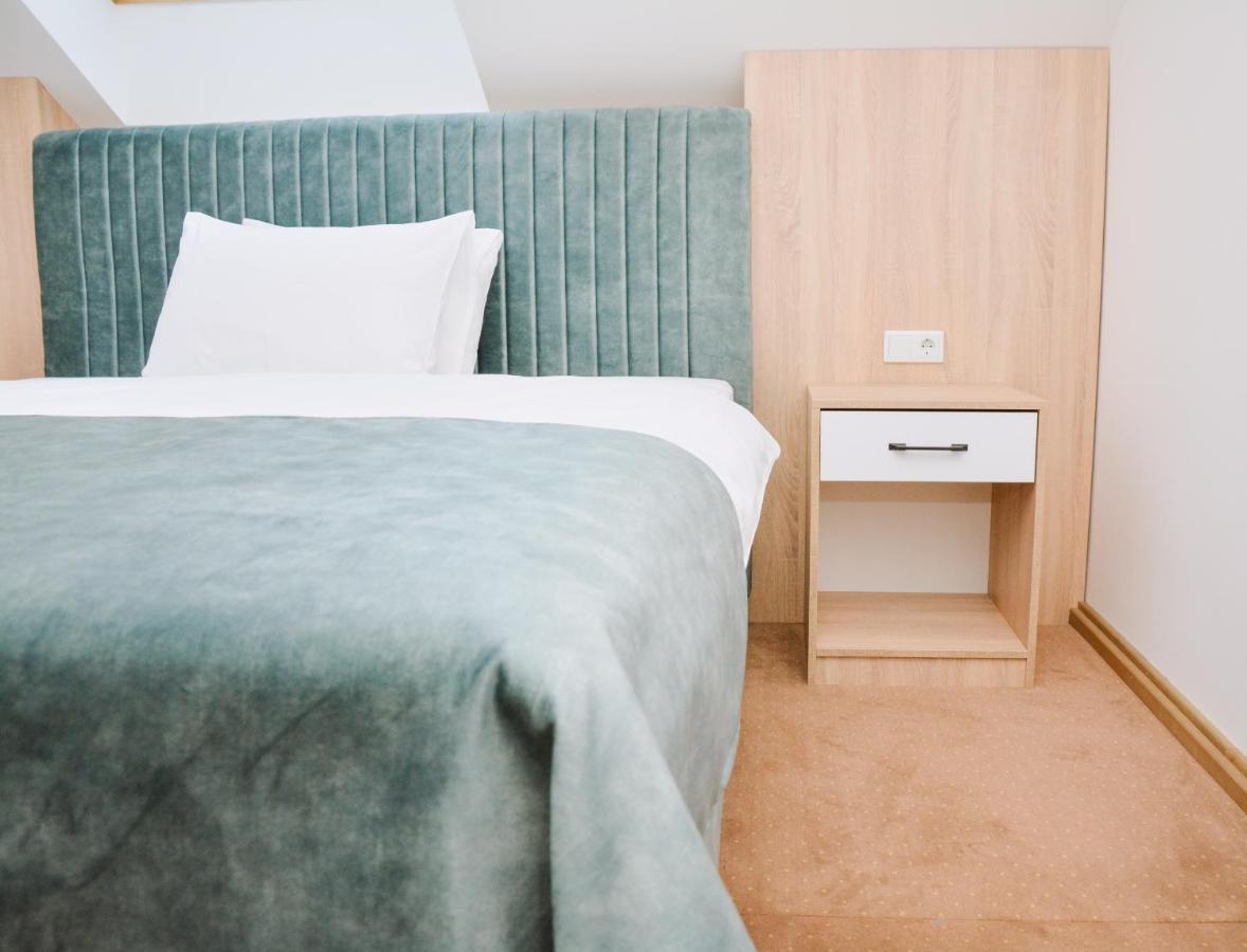 Hotel Divanhana Brčko エクステリア 写真