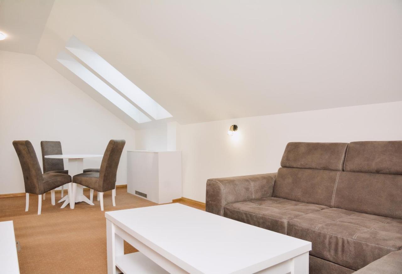 Hotel Divanhana Brčko エクステリア 写真