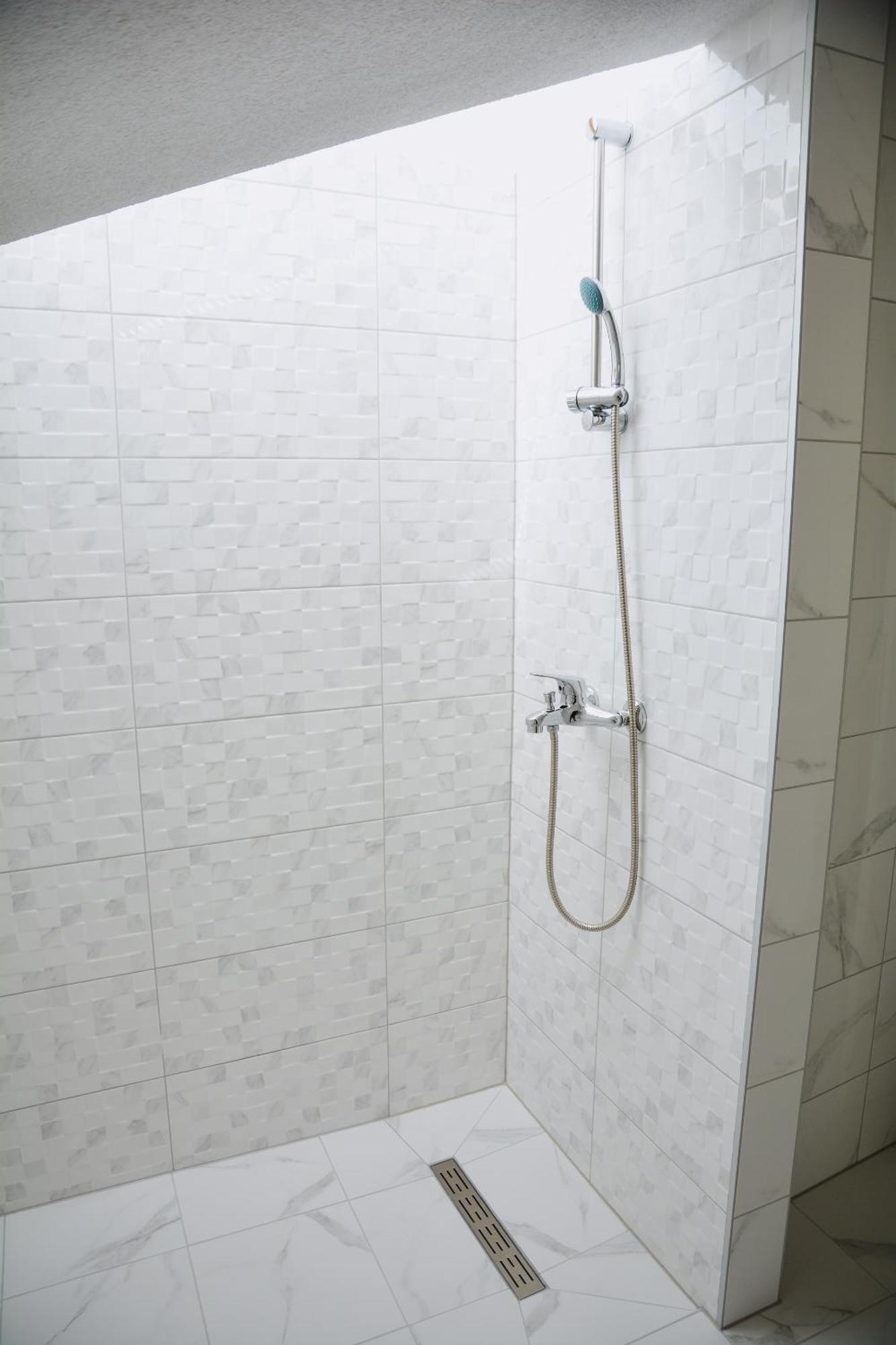 Hotel Divanhana Brčko エクステリア 写真
