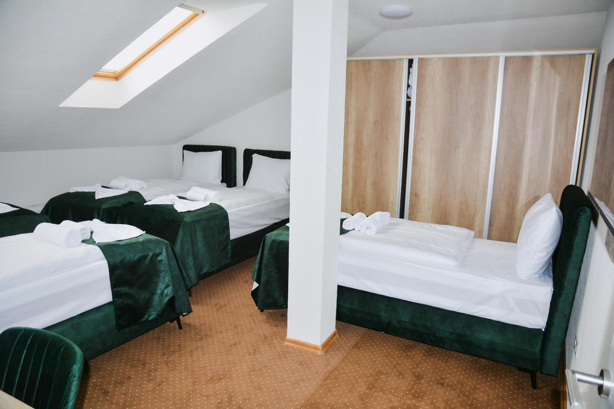 Hotel Divanhana Brčko エクステリア 写真