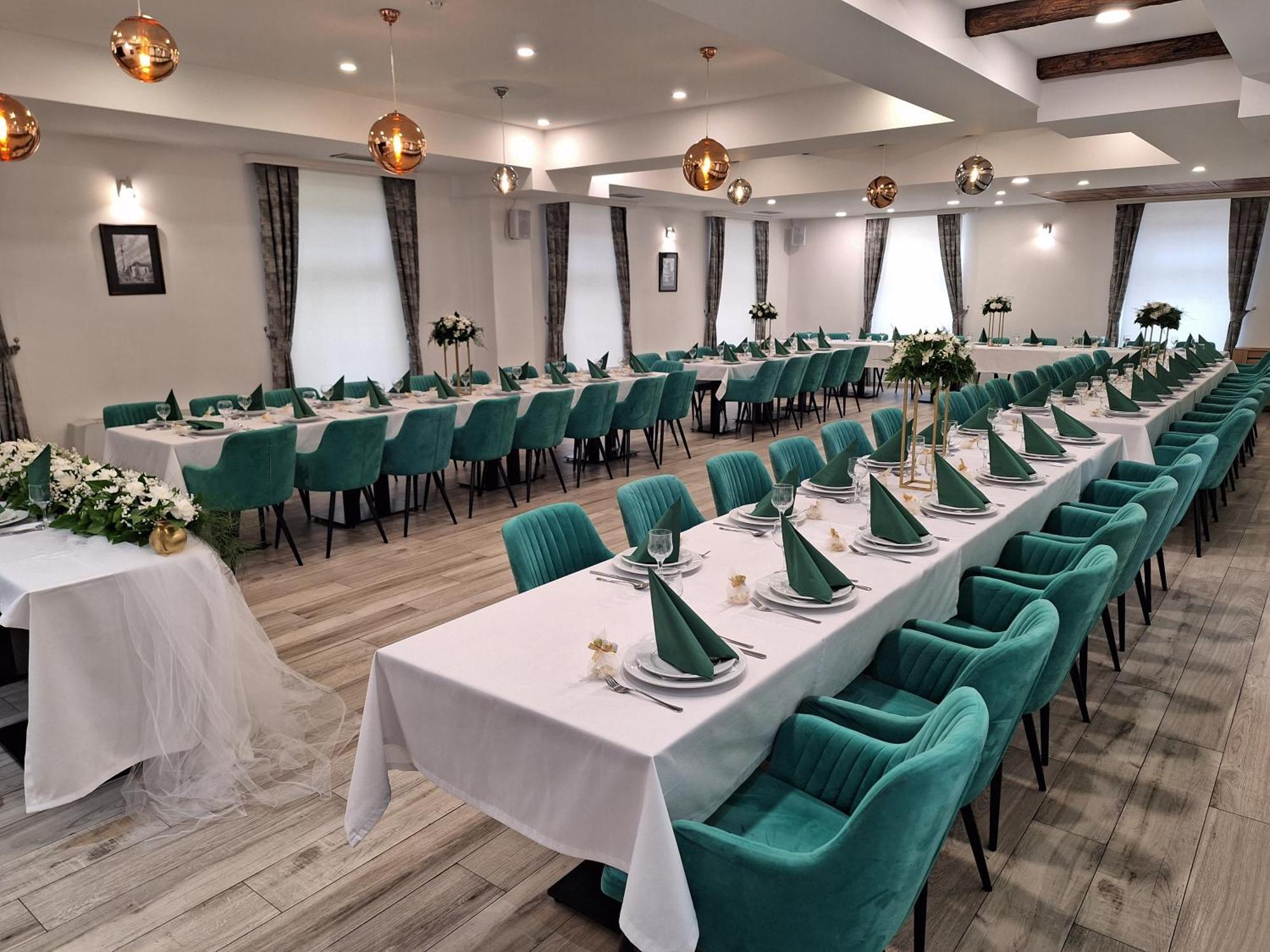 Hotel Divanhana Brčko エクステリア 写真